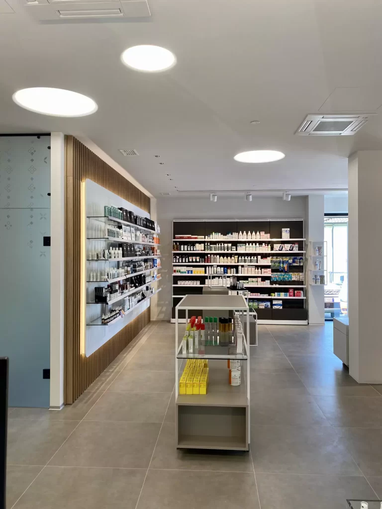 Farmacia Versiliana, Camaiore (LU) — vista 2