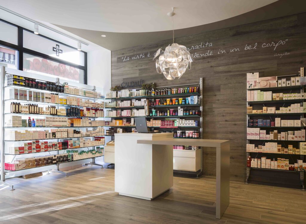 progettare una farmacia: zona dermocosmesi